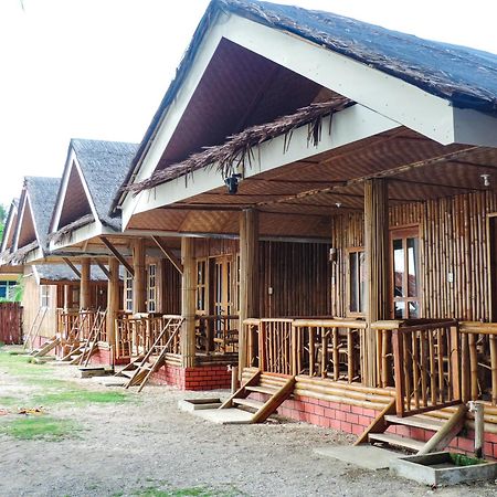 Hola Beach Resort Siquijor Buitenkant foto