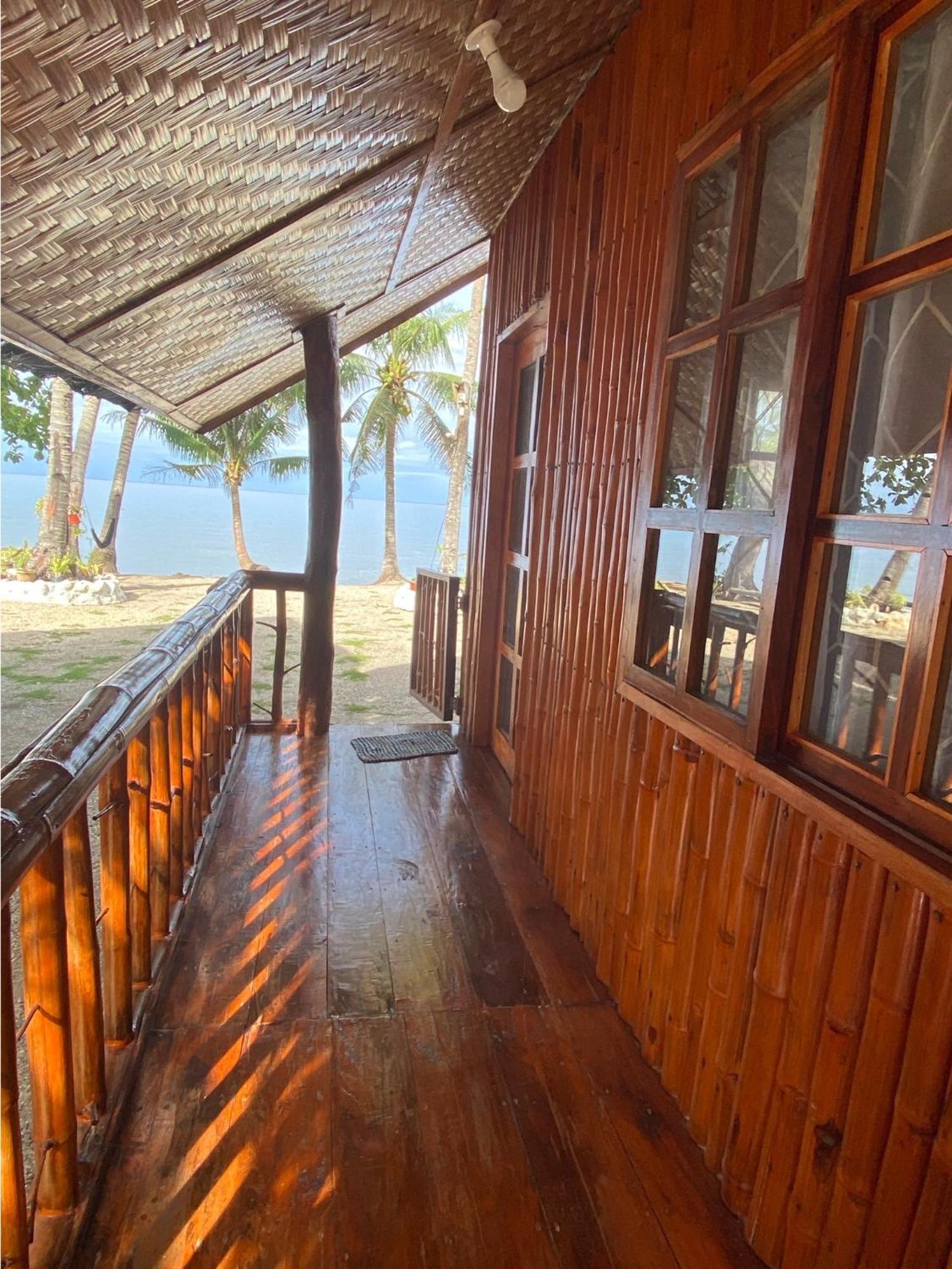 Hola Beach Resort Siquijor Buitenkant foto