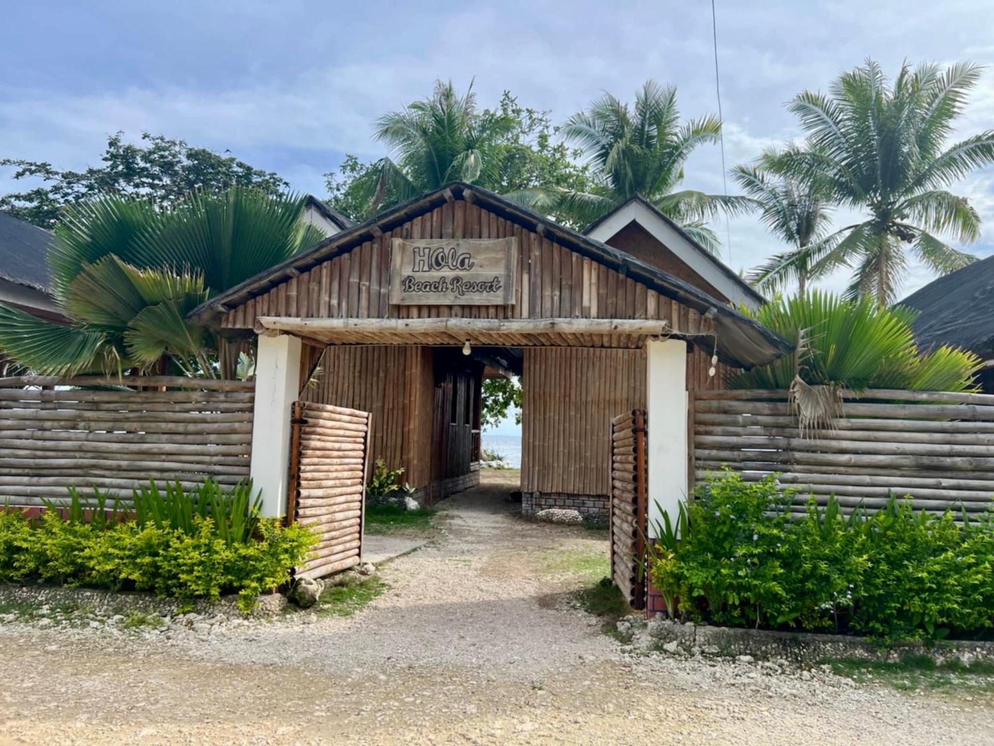 Hola Beach Resort Siquijor Buitenkant foto