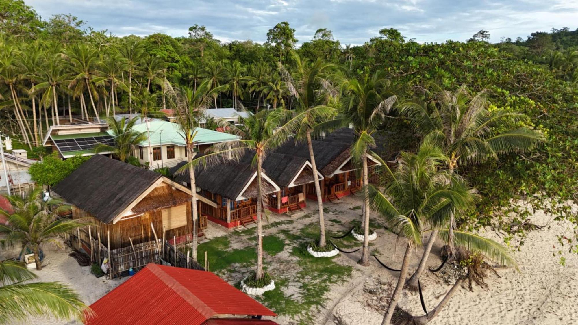 Hola Beach Resort Siquijor Buitenkant foto