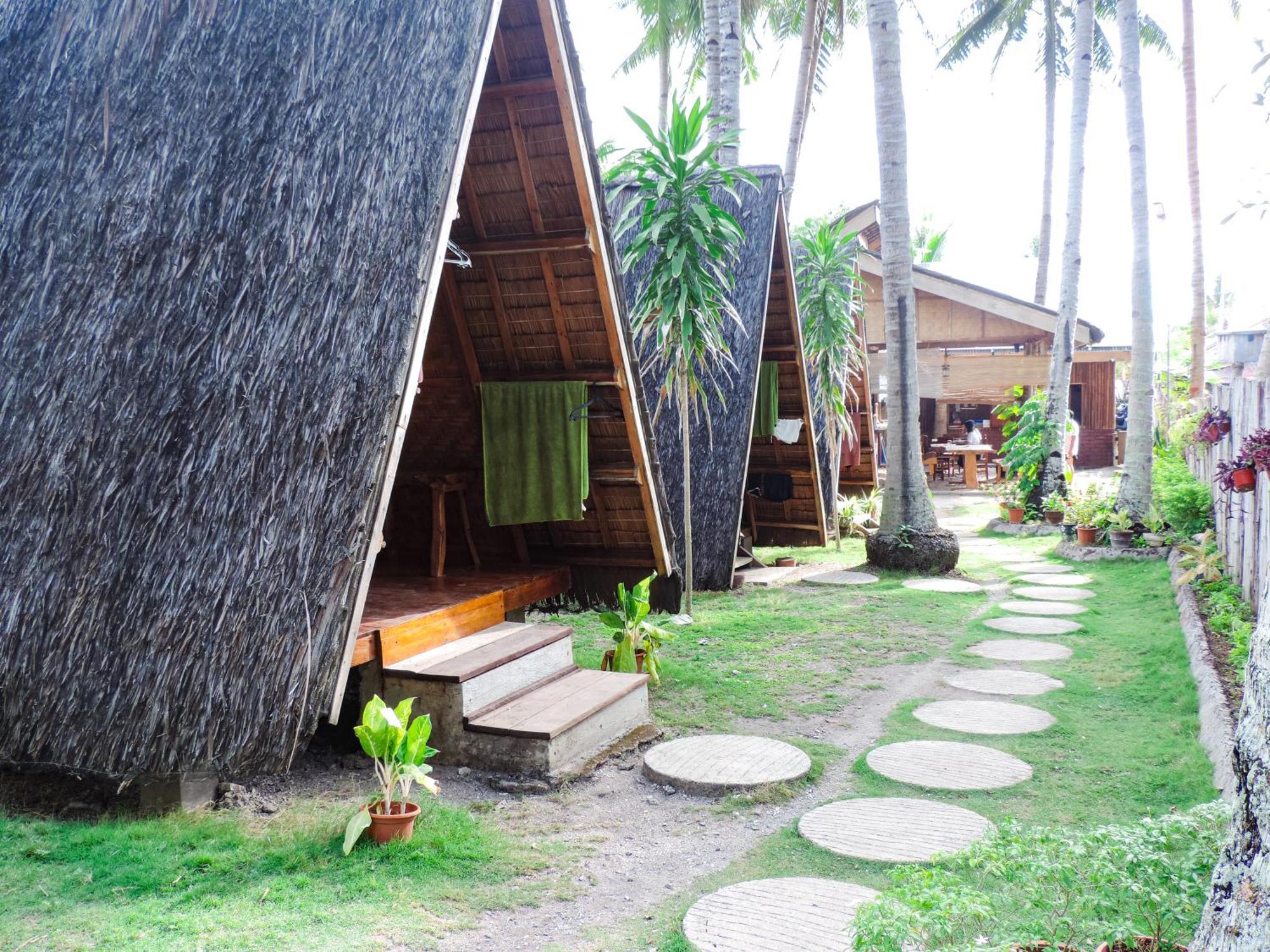 Hola Beach Resort Siquijor Buitenkant foto